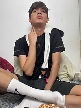 Naim TheKing online show from February 12, 3:45 am