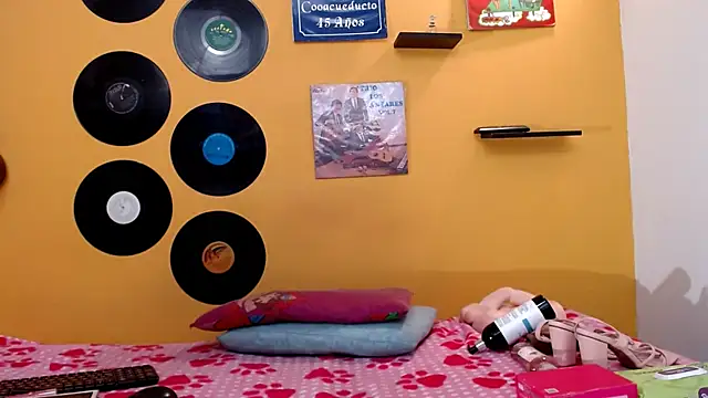 juliette18rose online show from May 29, 7:56 pm