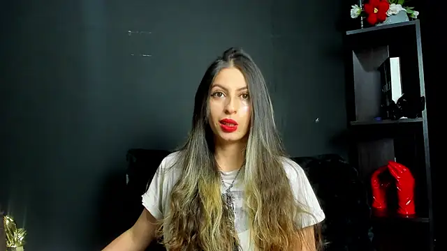Snapshot of GoddesLeila chatting on July 1, 6:07 pm GoddesLeila online show from July 1, 6:07 pm