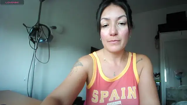 Snapshot of Yulian_Milf chatting on July 10, 2:30 pm Yulian Milf online show from July 10, 2:30 pm