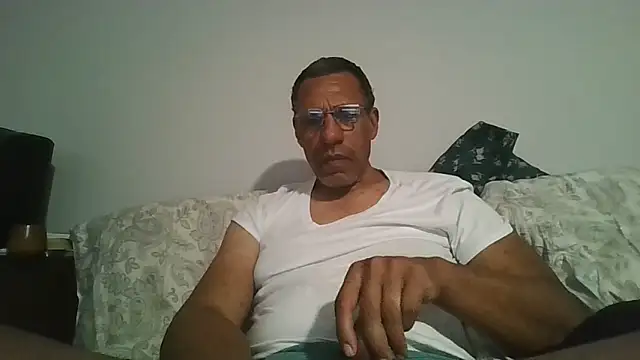 swimmer2496 online show from February 18, 8:10 am