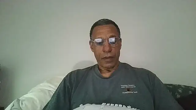 swimmer2496 online show from April 12, 2:22 pm