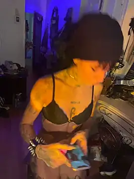 luxxlola online show from July 29, 12:09 am