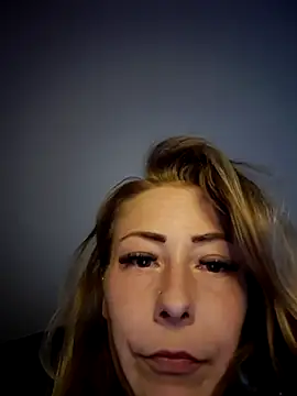 dewimp1 online show from June 15, 7:38 pm
