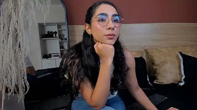 scarlett25   online show from March 12, 8:15 pm