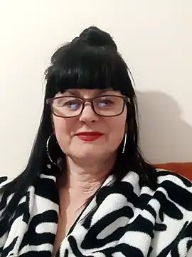 Snapshot of AliceSwan57 chatting on April 13, 5:07 pm AliceSwan57 online show from April 13, 5:07 pm