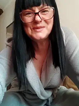 Snapshot of AliceSwan57 chatting on May 21, 5:36 am AliceSwan57 online show from May 21, 5:36 am