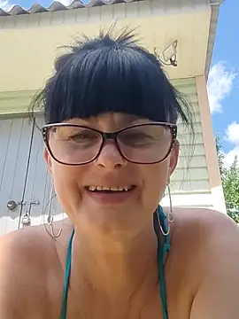Snapshot of AliceSwan57 chatting on June 21, 11:57 am AliceSwan57 online show from June 21, 11:57 am