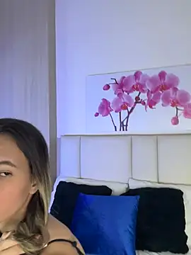 Snapshot of JuliaColemann chatting on June 23, 12:03 pm JuliaColemann online show from June 23, 12:03 pm