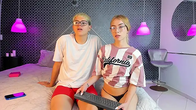 Evie demn online show from April 1, 9:45 pm