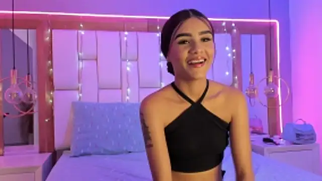 StefanyCondia online show from February 11, 6:02 pm