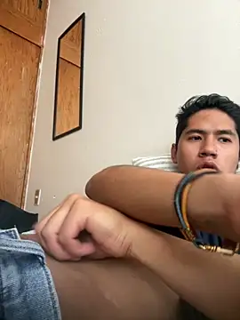 Snapshot of Jleonardolr chatting on February 14, 7:54 pm Jleonardolr online show from February 14, 7:54 pm