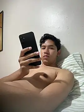 Snapshot of Jleonardolr chatting on March 27, 11:21 am Jleonardolr online show from March 27, 11:21 am