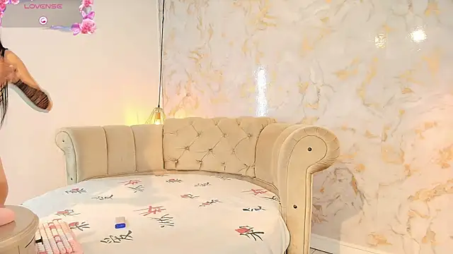 tifanibrown online show from February 5, 1:16 pm