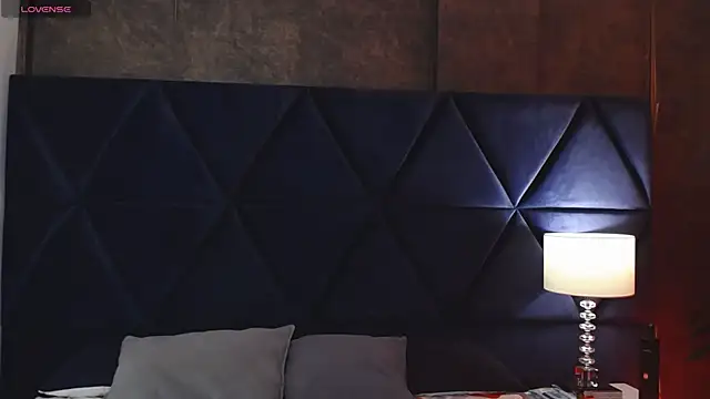 Logan Woods online show from February 26, 8:02 am