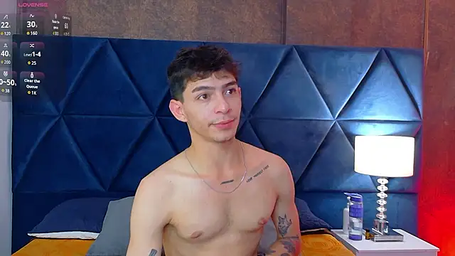 Logan Woods online show from March 8, 11:08 pm