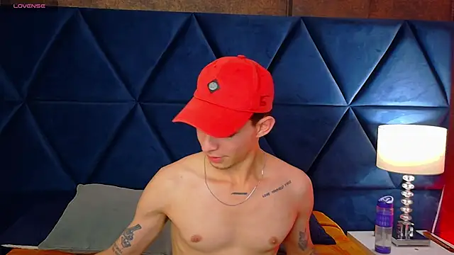 Logan Woods online show from March 15, 8:53 am