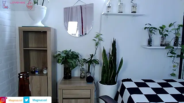 Magnuz Col online show from May 12, 7:33 pm