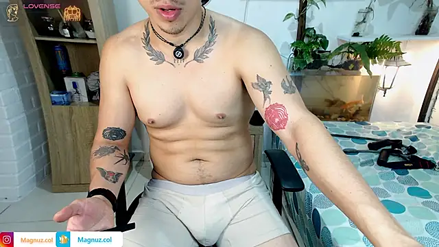 Magnuz Col online show from June 13, 1:03 am