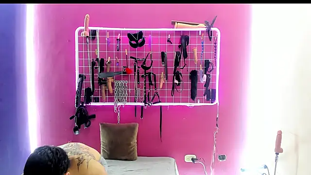 Slave Melany bdsm online show from April 28, 12:32 pm