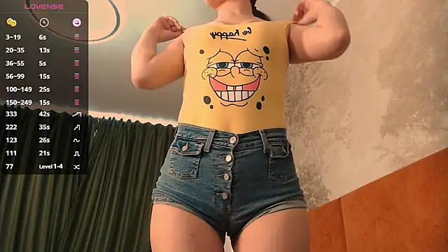 Snapshot of Hiaru_Cutie chatting on January 8, 5:48 am Hiaru Cutie online show from January 8, 5:48 am