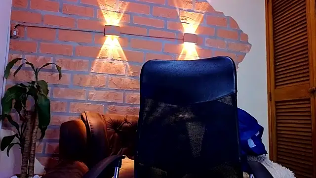 mister eithan online show from February 14, 2:41 am