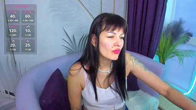 Snapshot of Agata__Moore chatting on February 11, 2:27 am Agata Moore online show from February 11, 2:27 am