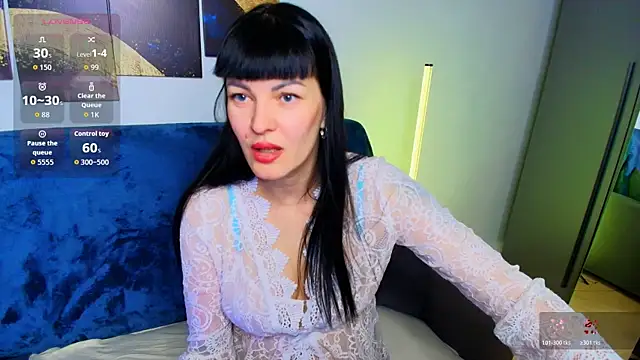 Agata  Moore online show from April 13, 1:11 am