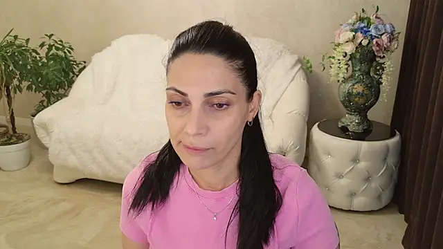 LovelyBeatrice online show from April 29, 12:09 pm