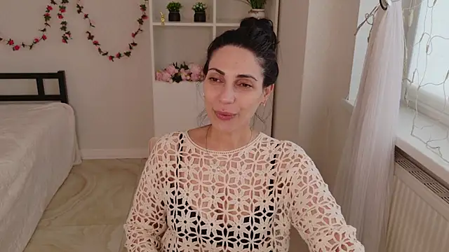 Snapshot of LovelyBeatrice chatting on May 26, 10:44 am LovelyBeatrice online show from May 26, 10:44 am