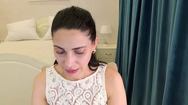 Snapshot of LovelyBeatrice chatting on June 20, 6:33 pm LovelyBeatrice online show from June 20, 6:33 pm