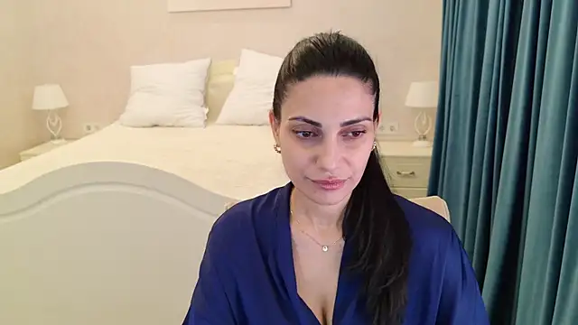 Snapshot of LovelyBeatrice chatting on June 25, 6:45 pm LovelyBeatrice online show from June 25, 6:45 pm