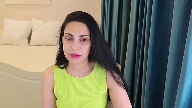 Snapshot of LovelyBeatrice chatting on July 11, 6:32 pm LovelyBeatrice online show from July 11, 6:32 pm