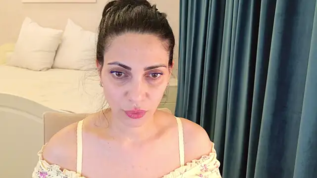 Snapshot of LovelyBeatrice chatting on July 28, 7:39 pm LovelyBeatrice online show from July 28, 7:39 pm