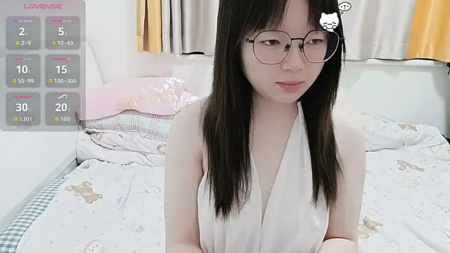 weiwei4999 online show from April 26, 1:20 pm