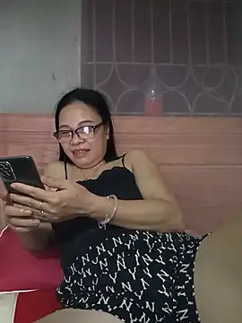 Snapshot of Nuna_689 chatting on August 6, 4:09 pm Nuna 689 online show from August 6, 4:09 pm