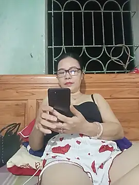 Snapshot of Nuna_689 chatting on August 8, 12:40 pm Nuna 689 online show from August 8, 12:40 pm