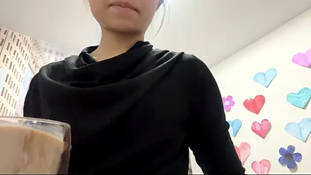 SweetMiaXO online show from February 20, 11:00 am