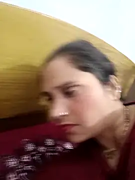 Cute-karisma1234 online show from March 9, 4:44 pm