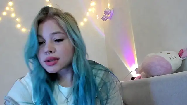 Lulu Di online show from May 13, 9:11 pm