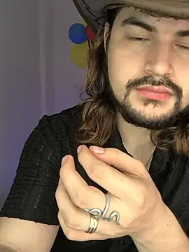 Derek Vow online show from July 9, 11:09 pm