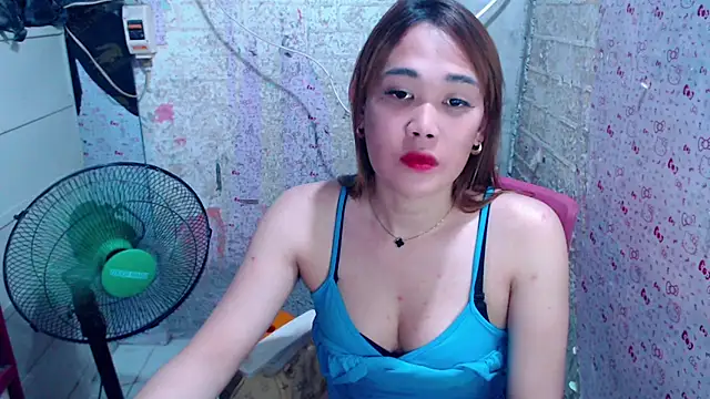 Snapshot of JuicyFoxCock chatting on August 3, 10:32 am JuicyFoxCock online show from August 3, 10:32 am