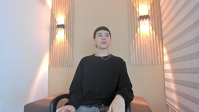 lian cameron online show from February 9, 3:54 am