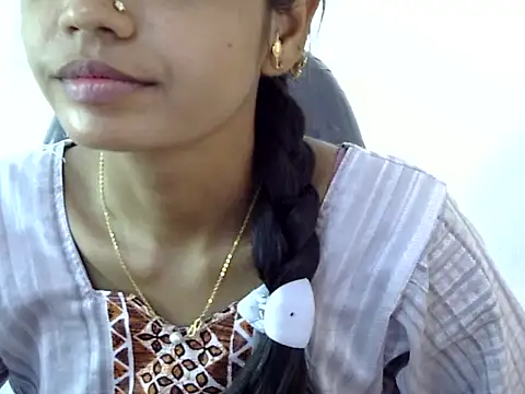 Kulsum S online show from March 8, 9:57 am