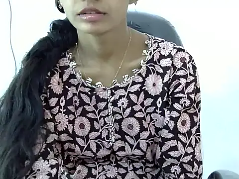 Kulsum S online show from March 13, 9:05 am