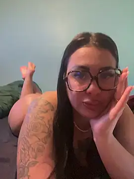 Snapshot of Melissa-suisse chatting on March 21, 11:19 pm Melissa-suisse online show from March 21, 11:19 pm