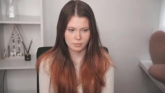 MarnieWootan online show from March 3, 4:40 am