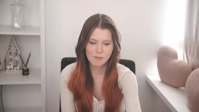 MarnieWootan online show from March 6, 5:04 am