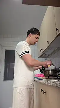 Massimo Fiore online show from February 8, 2:09 pm