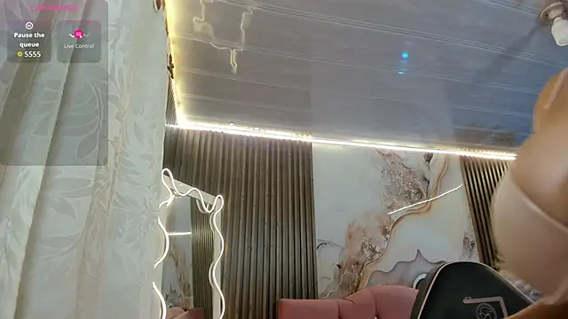 SABRIINA TAY online show from June 13, 3:15 am